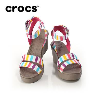 crocs leigh wedge graphic